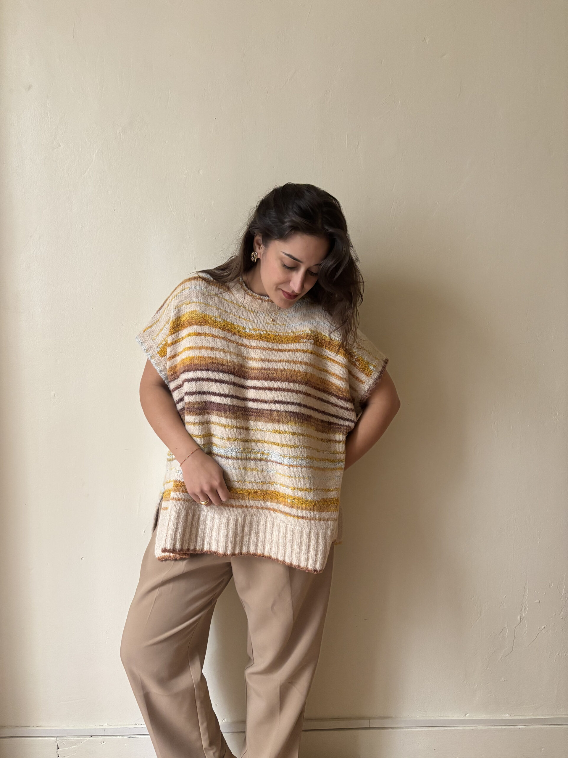 PULL SANS MANCHE - BELLA JONES