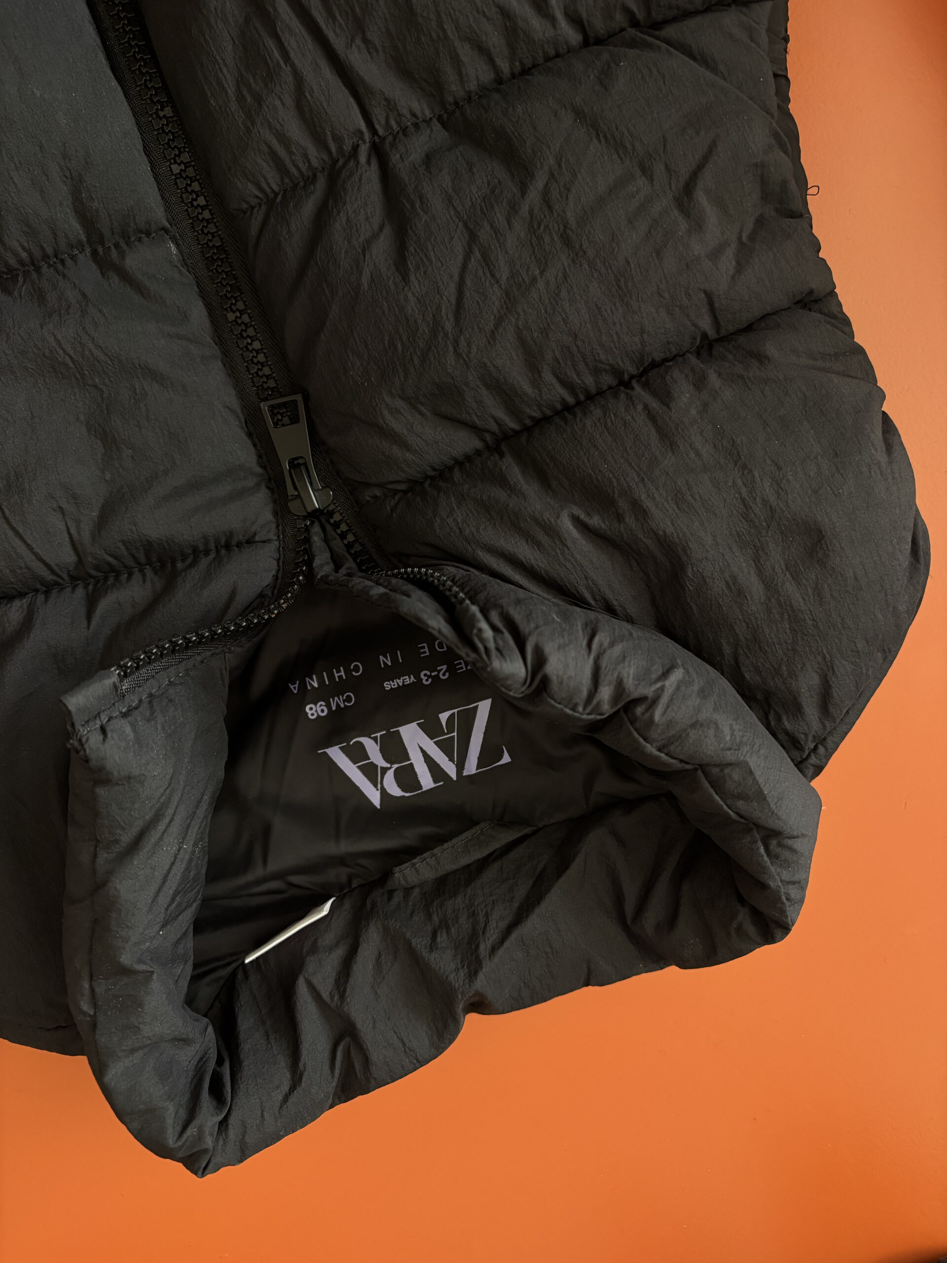 DOUDOUNE SANS MANCHE - ZARA – Image 3