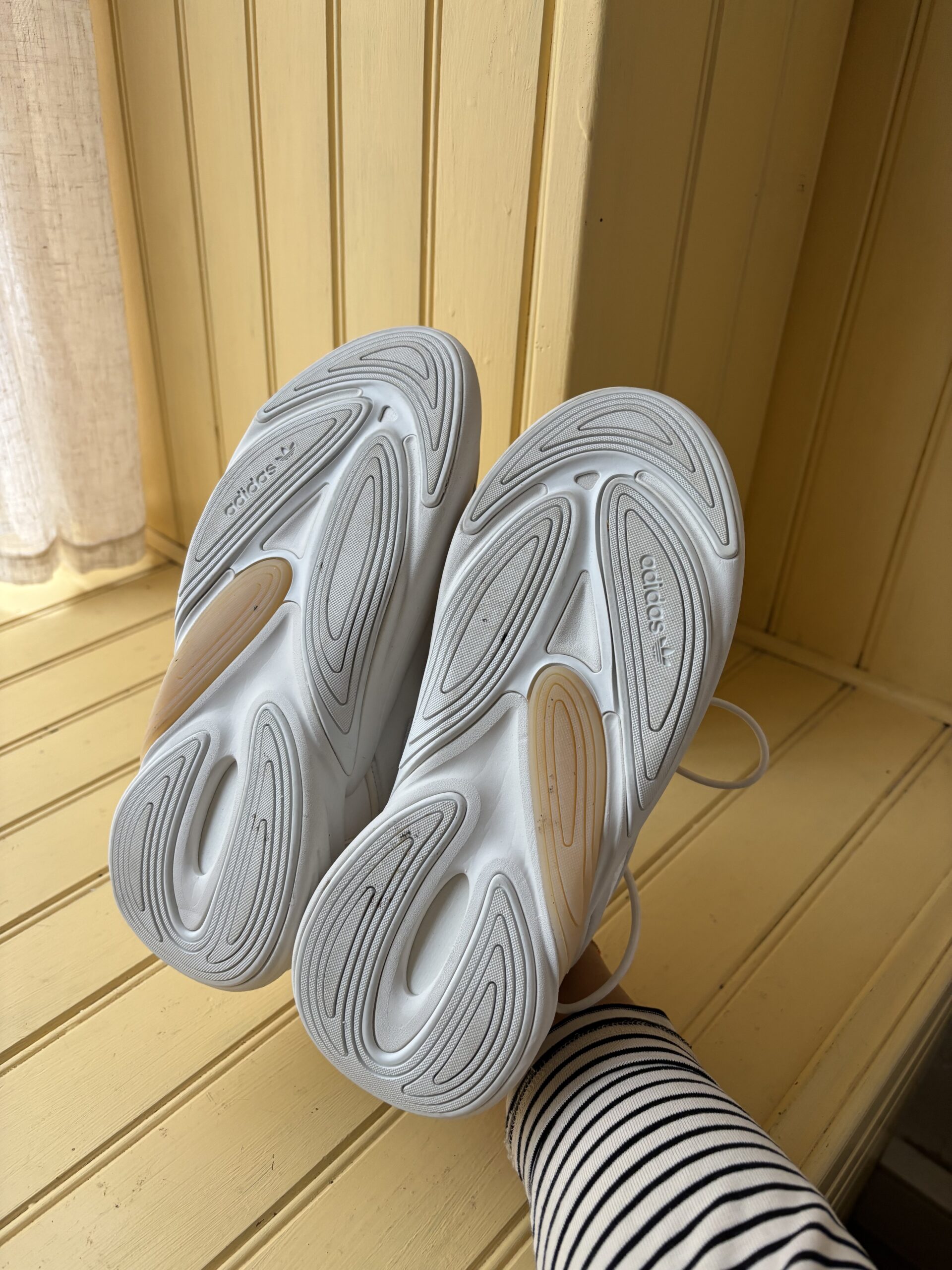 ADIDAS OZELIA - T.40 – Image 6