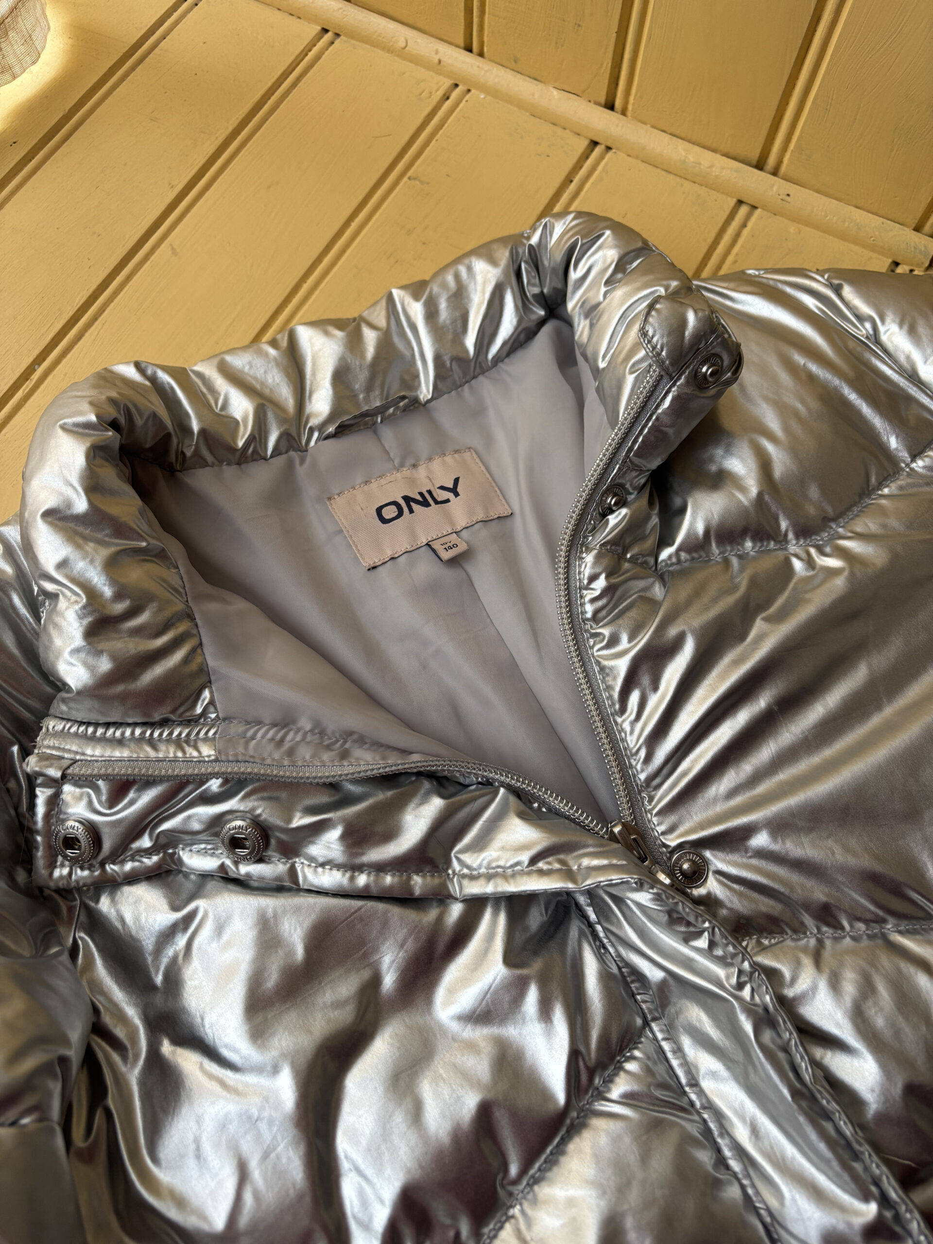 ONLY - DOUDOUNE ARGENTÉE – Image 3