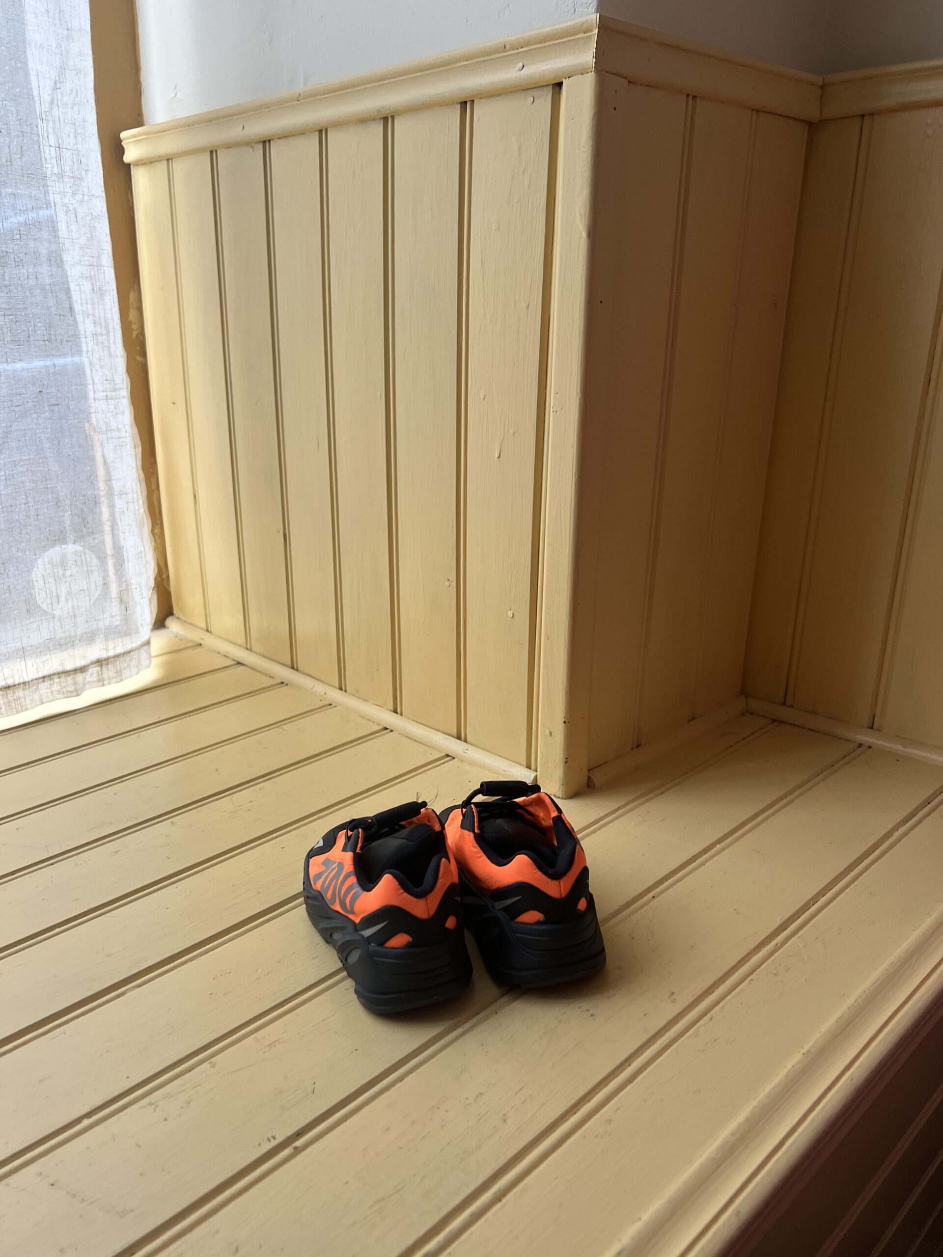 ADIDAS - YEEZY T.20 – Image 5