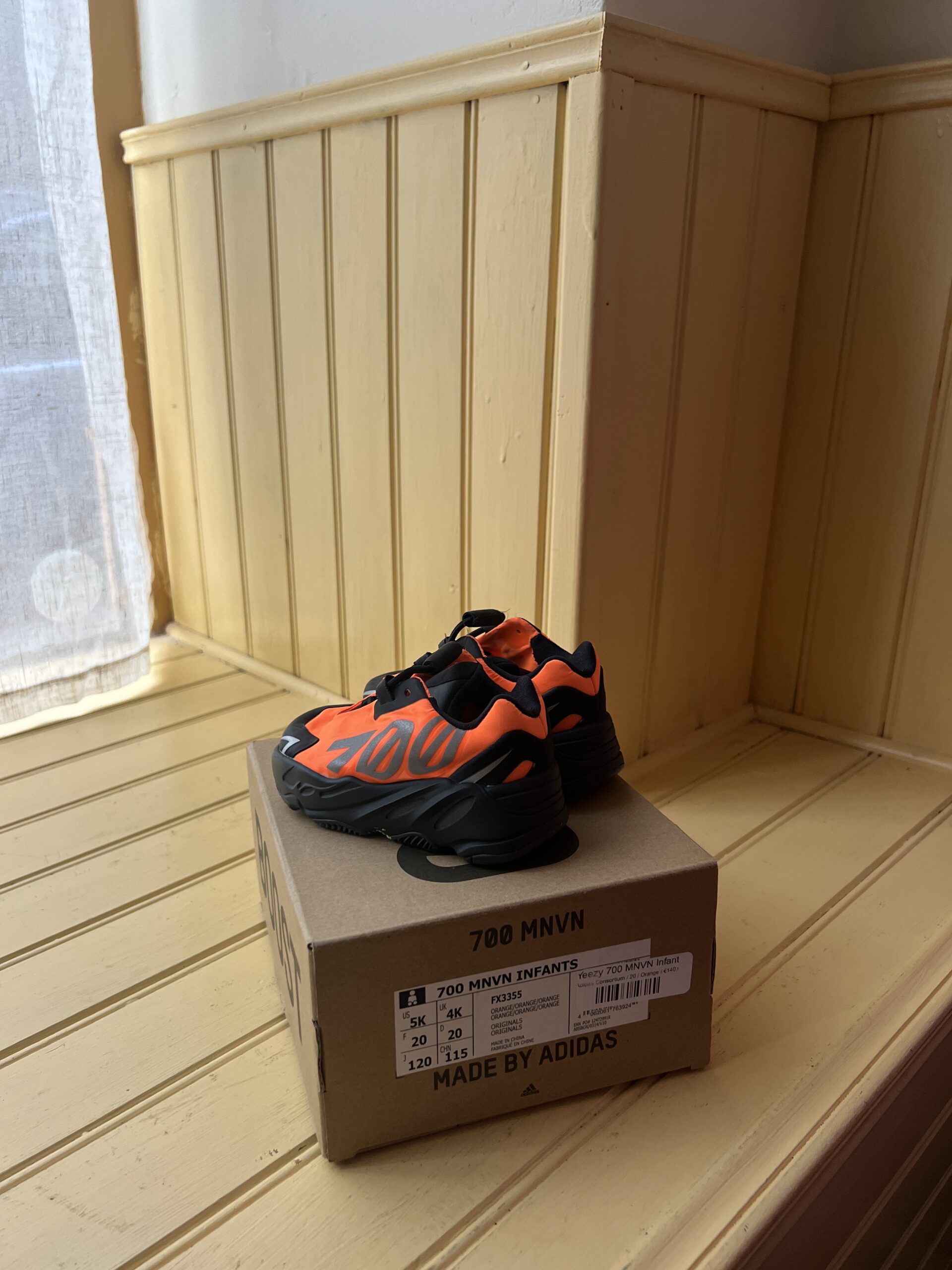 ADIDAS - YEEZY T.20 – Image 7