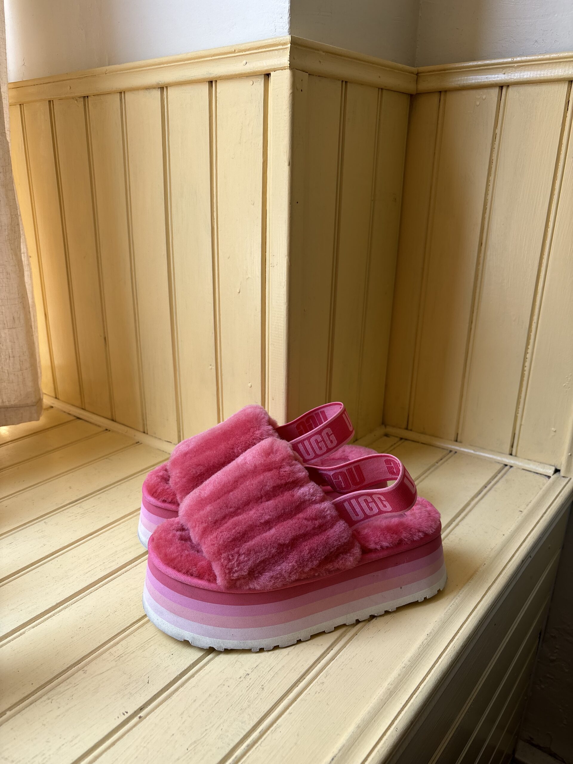 MULES UGG