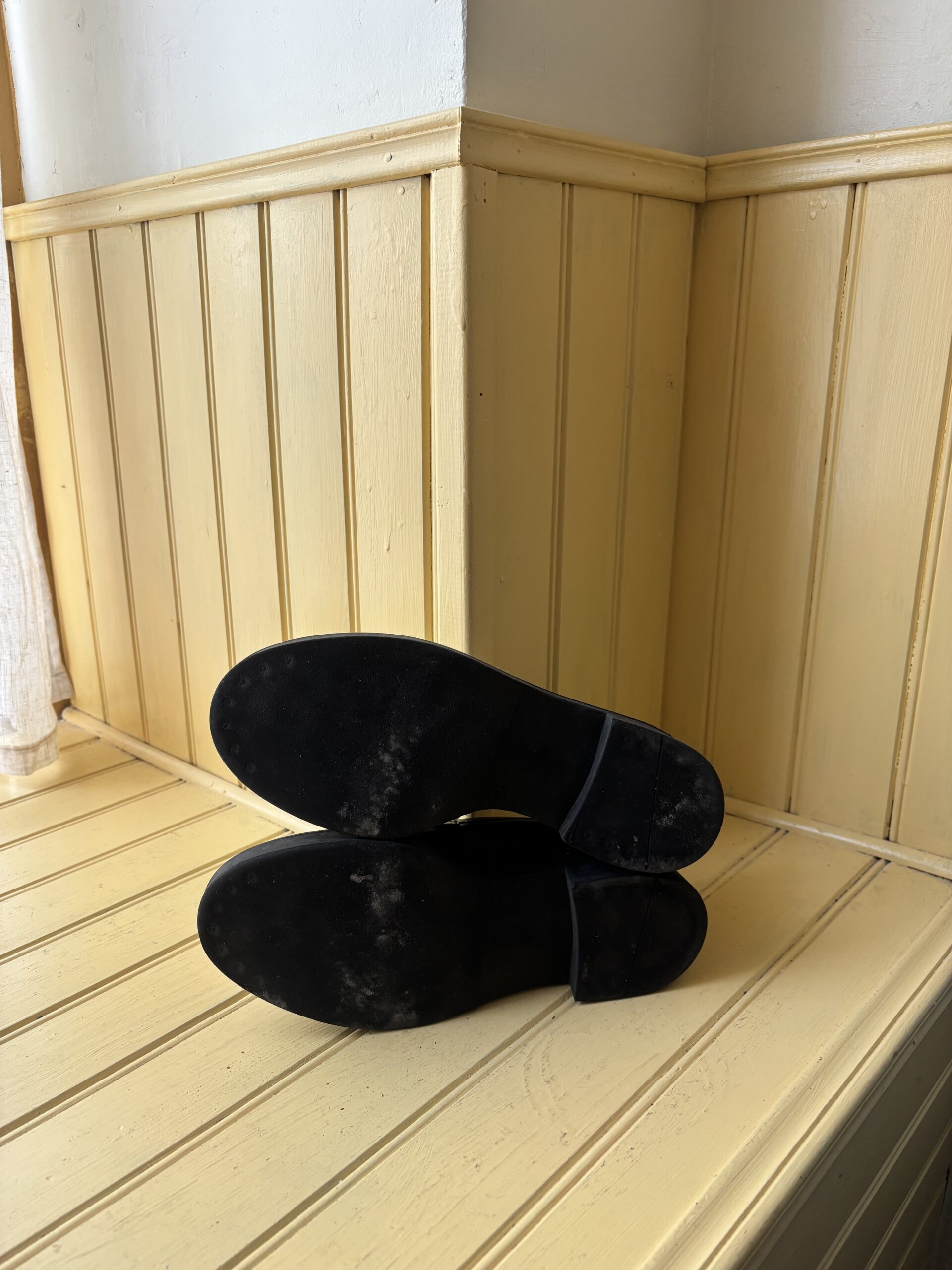 MOCASSINS NOIR ET BLANC