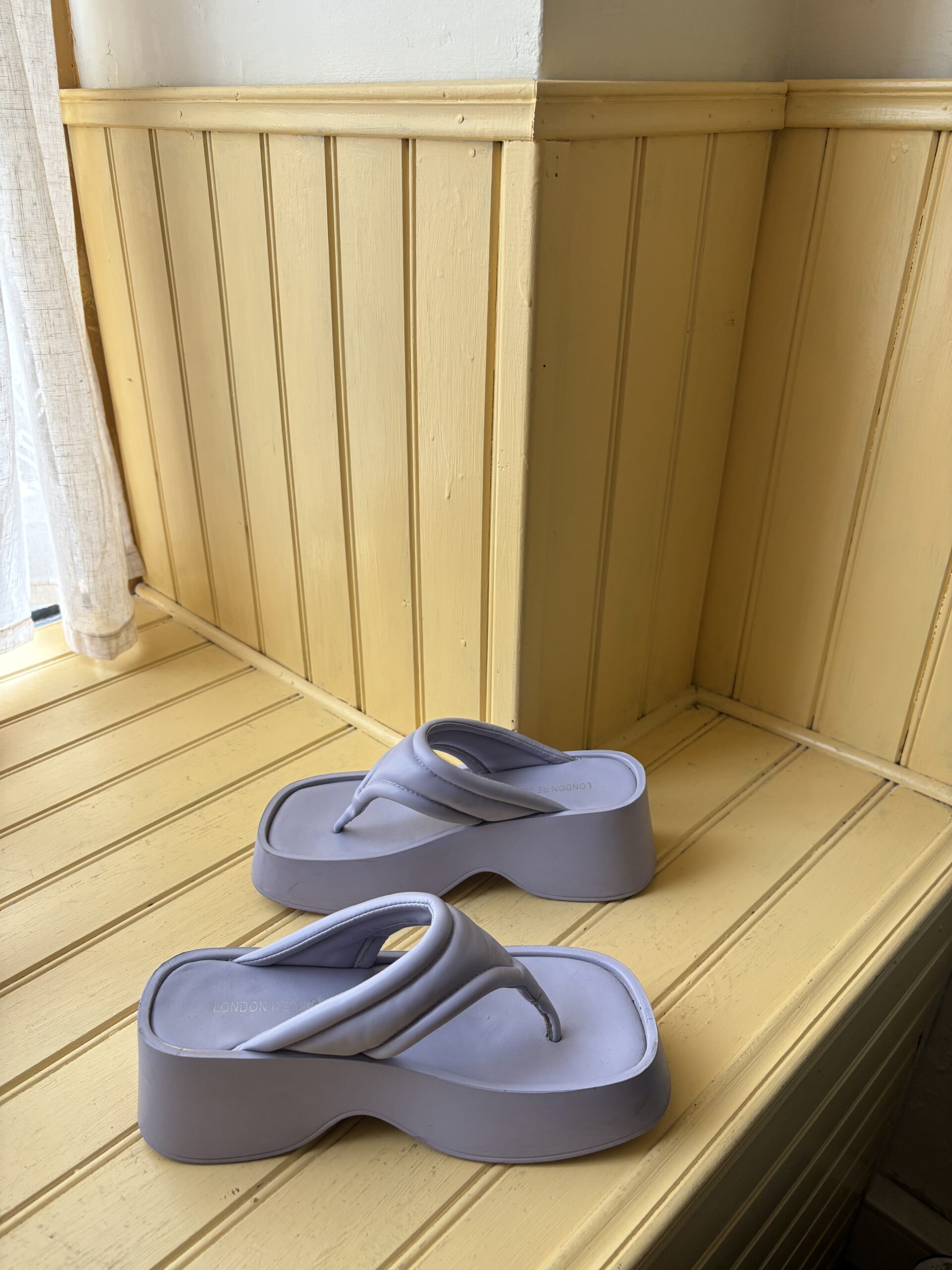 BOUTIQUE PARISIENNE - SANDALES PLATEFORME / T.37 – Image 4